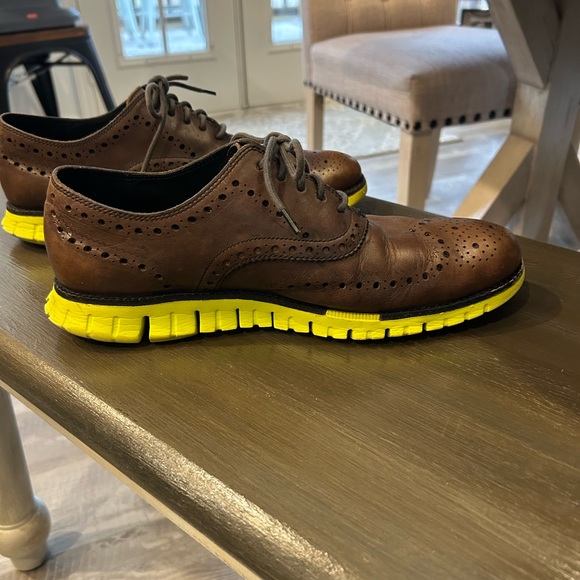 Cole Haan Men's Zerogrand Wingtip Oxford with a leather upper 9M - Picture 4 of 10